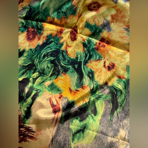 VINTAGE 'MOSI' SQUARE SUNFLOWER SCARF 35" SQ Van Gogh Inspired Yellow Green - Picture 3 of 6
